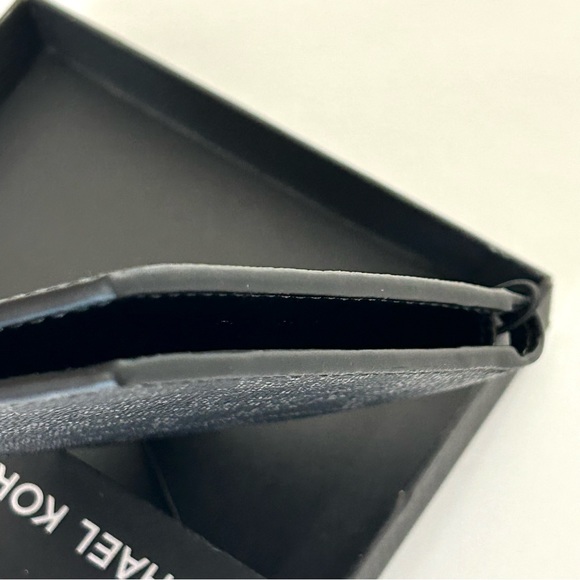 Michael Kors Men’s Slim Billfold Signature Wallet Black Jet Set Mens 86F2SMNF5B - Picture 16 of 16